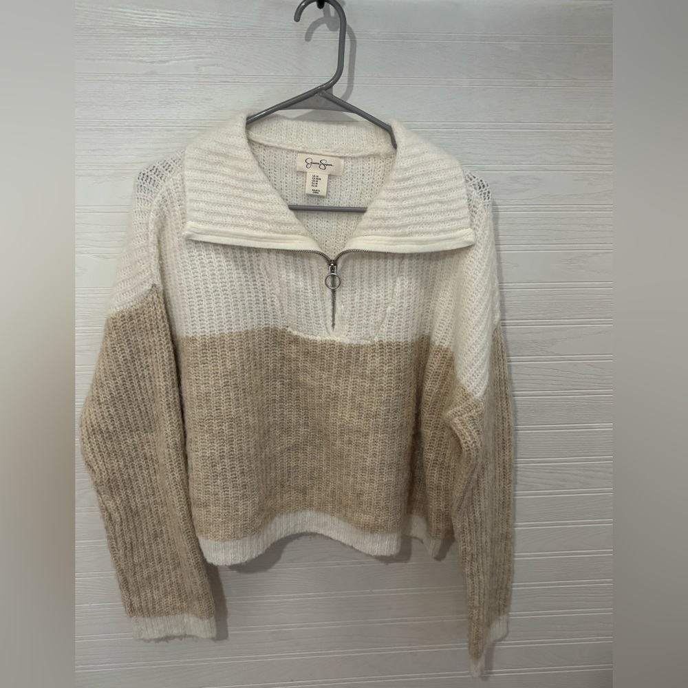 Jessica Simpson Women's Cream and Tan Sweater
